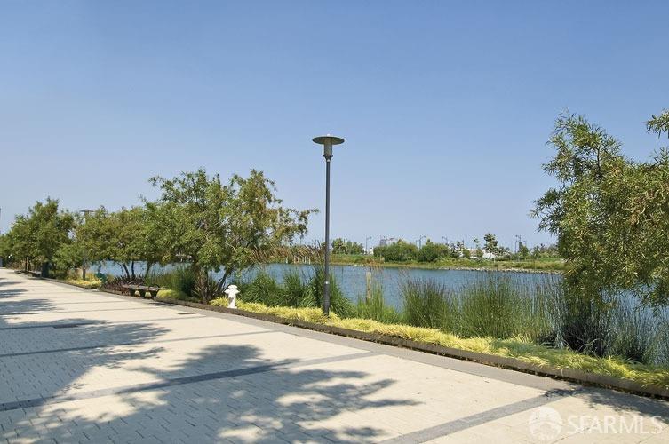 300 Berry Street Unit: 1207