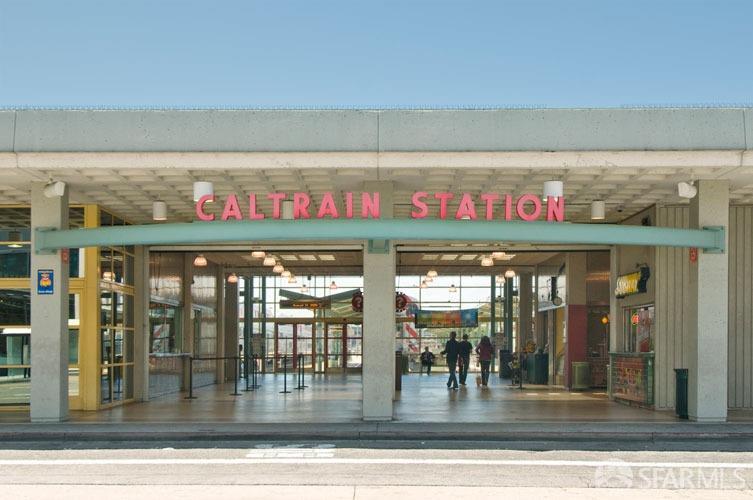 300 Berry Street Unit: 1207