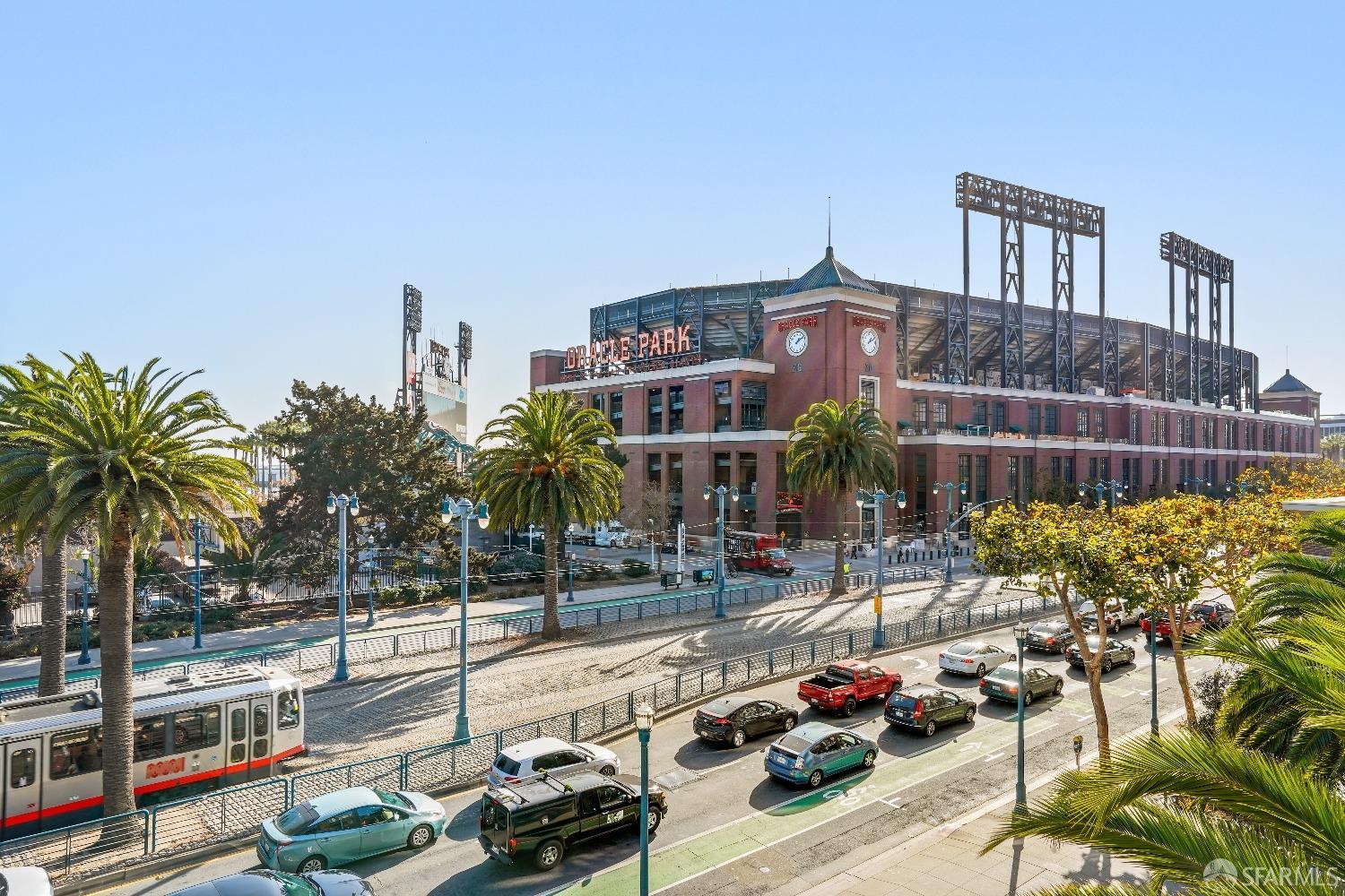 300 Berry Street Unit: 1207