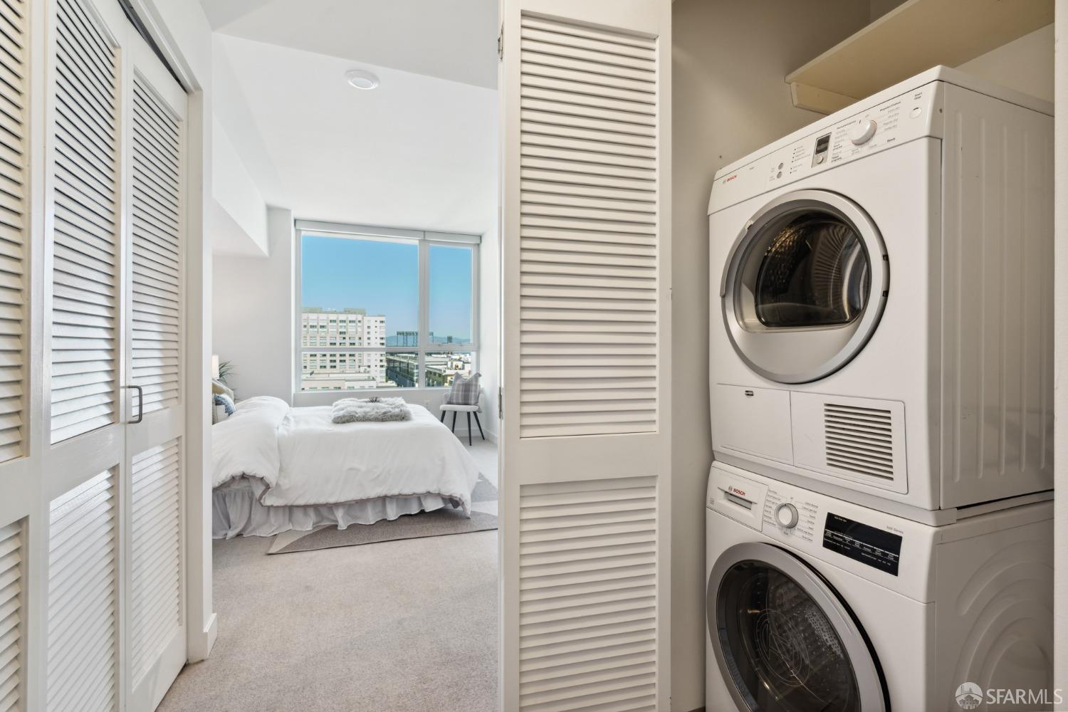 300 Berry Street Unit: 1207