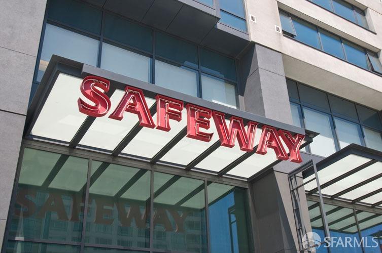 300 Berry Street Unit: 1207