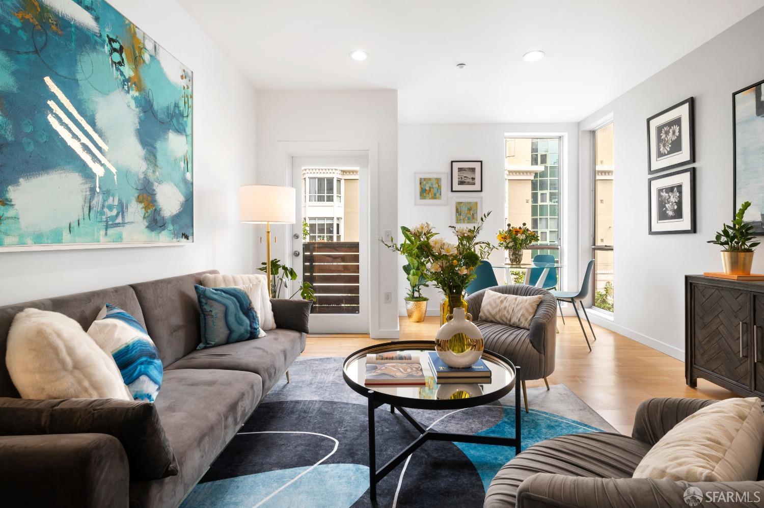 1521 Sutter Street # 302