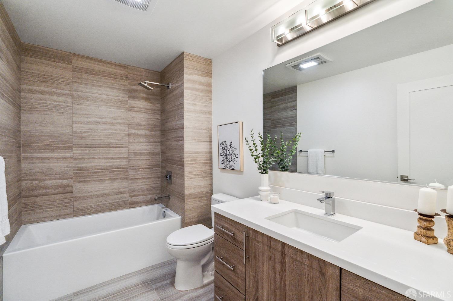 1624 Larkin Street Unit: 7
