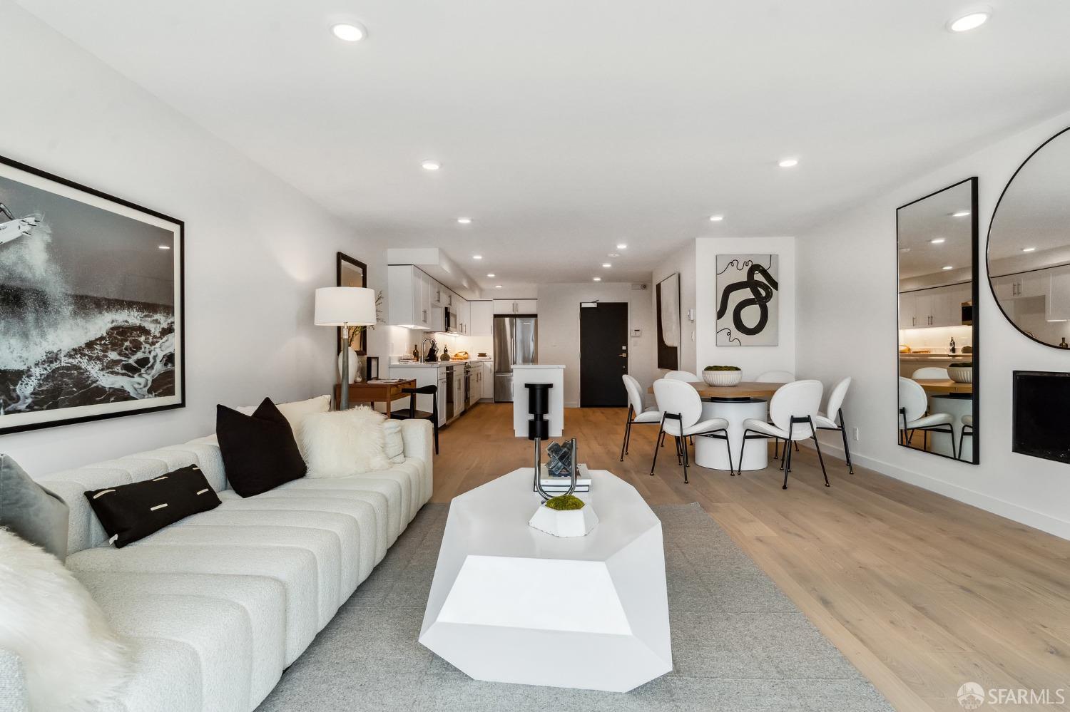 1624 Larkin Street Unit: 7