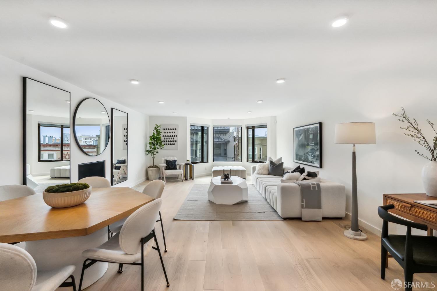 1624 Larkin Street Unit: 7