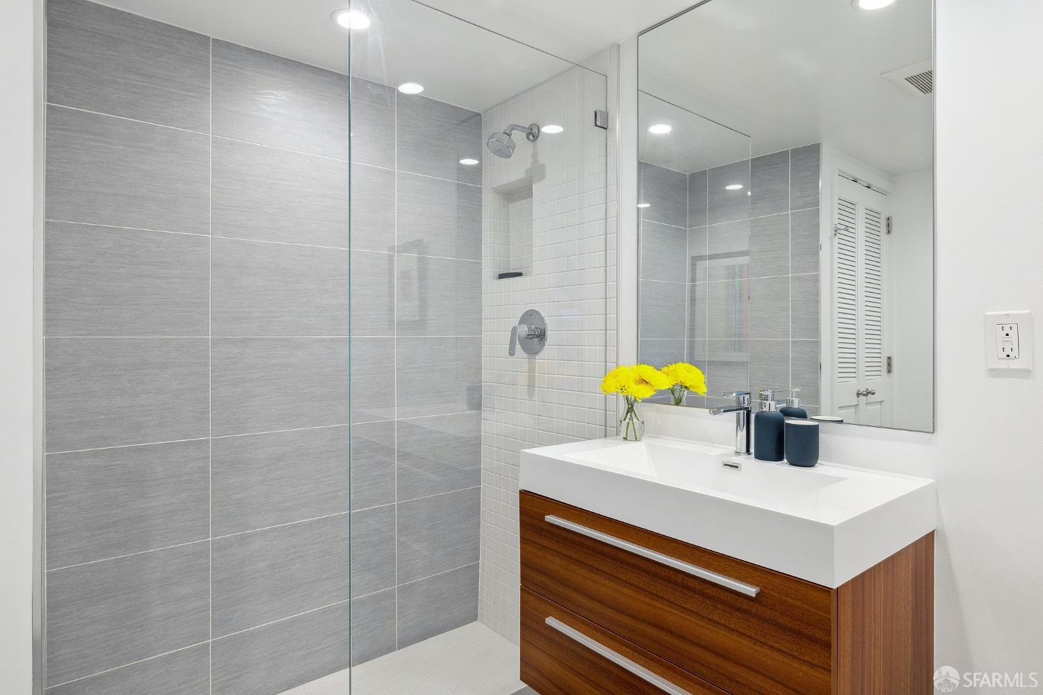 1310 Minnesota Street Unit: 204