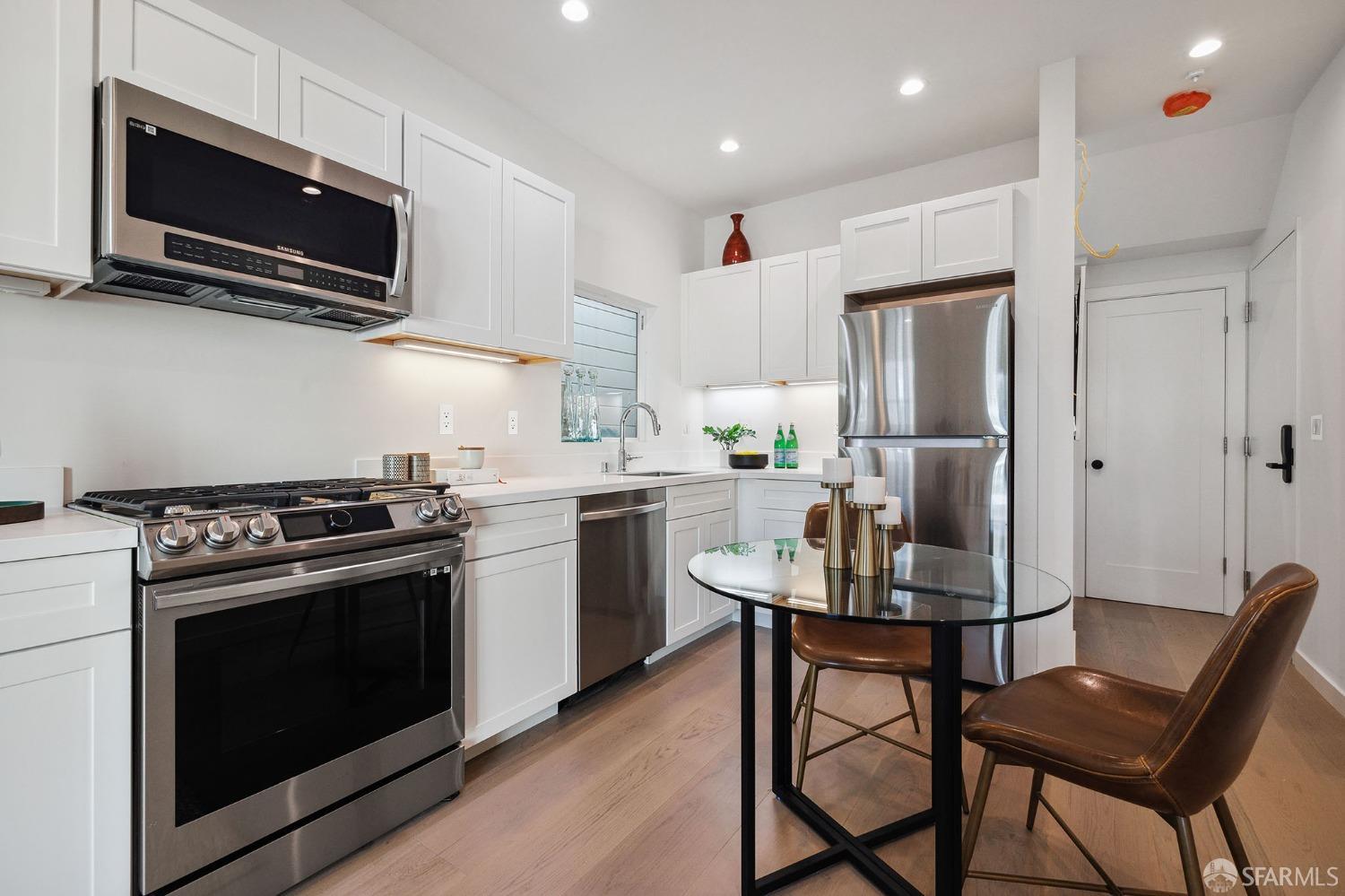 3036 Fulton Street Unit: 3