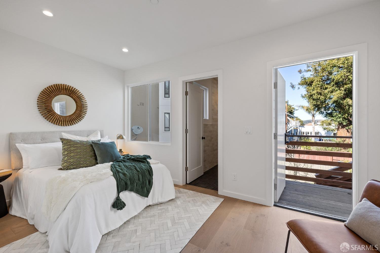 3036 Fulton Street Unit: 2