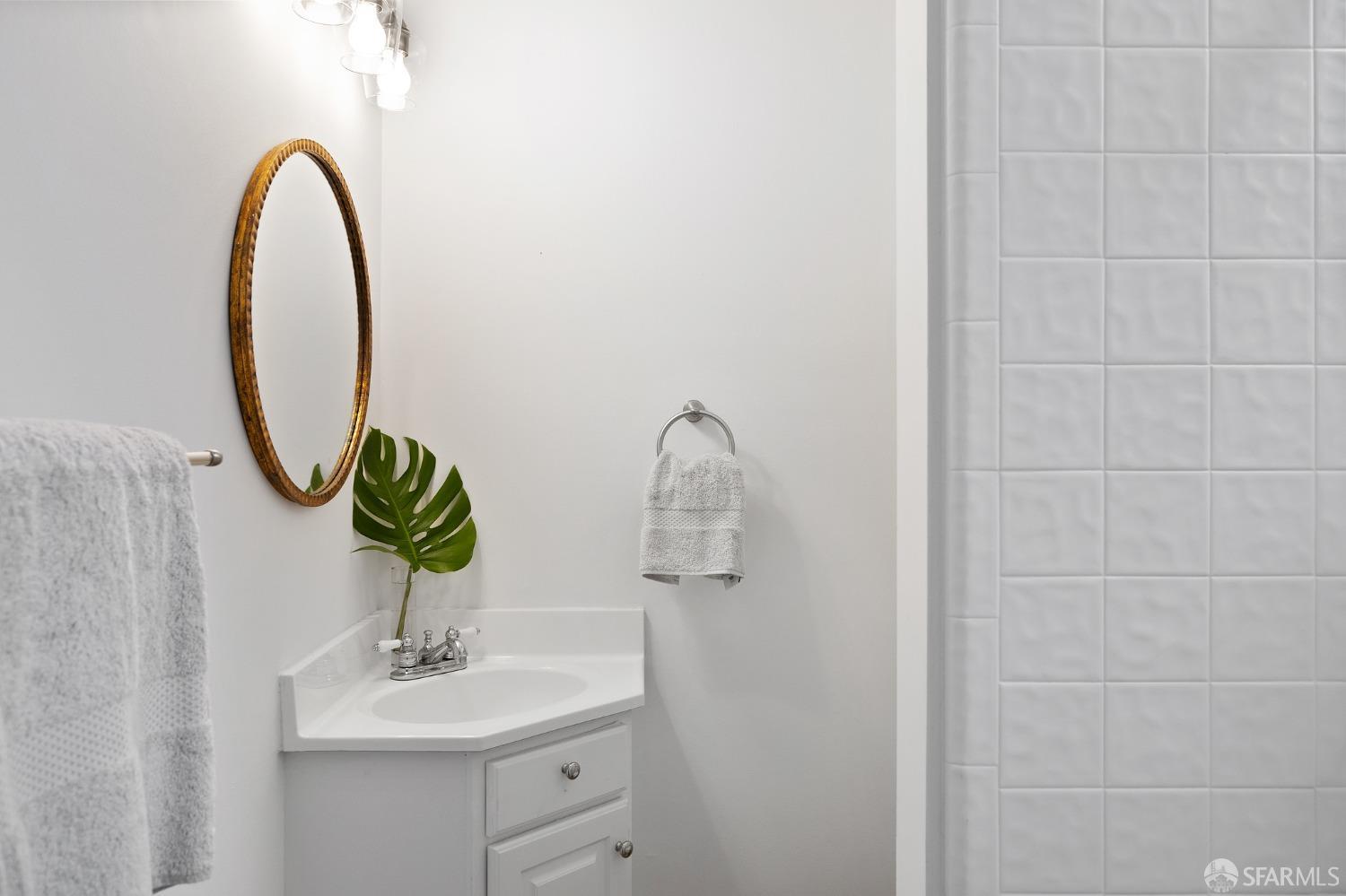 1855 Sacramento Street Unit: 11