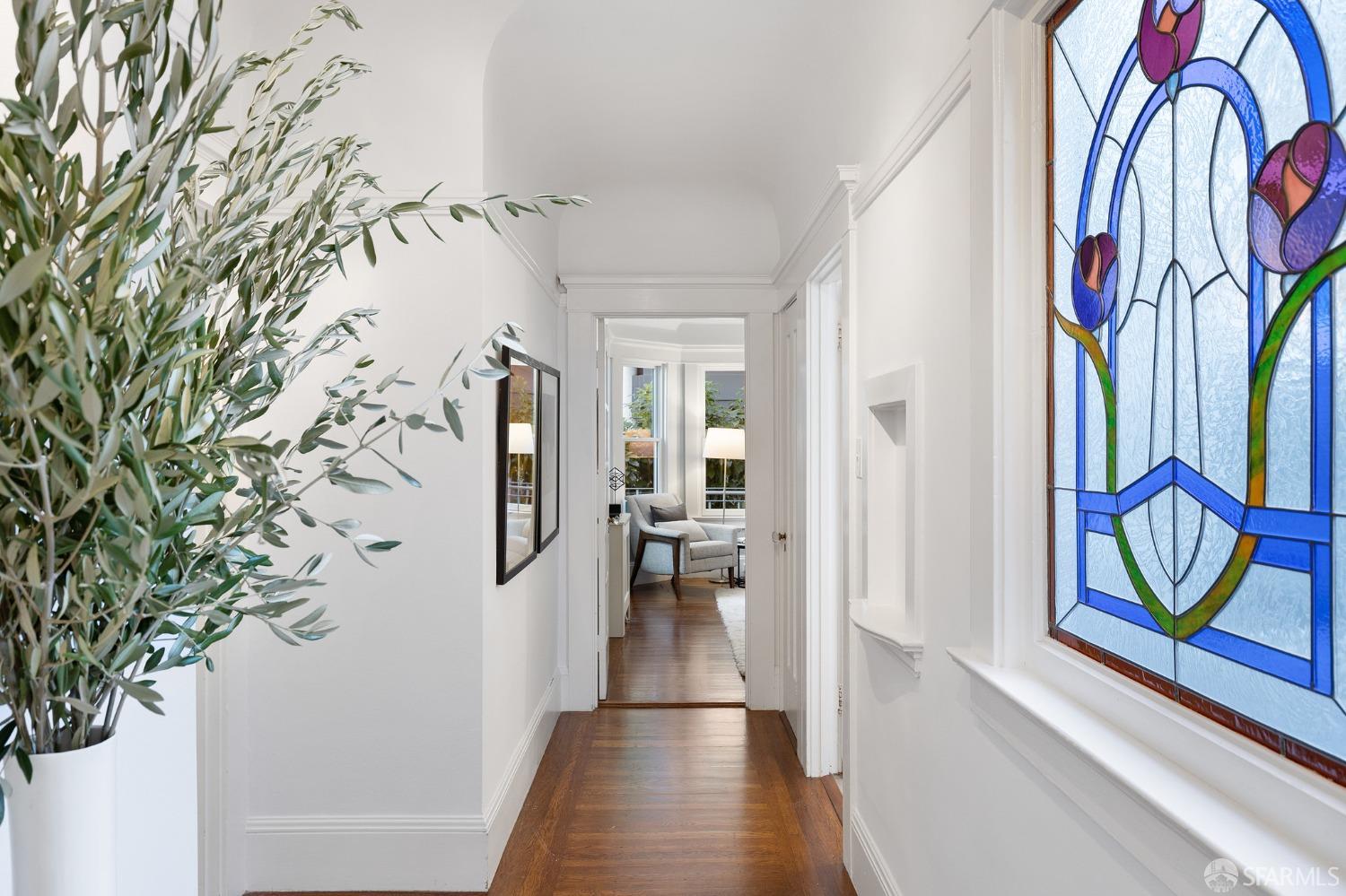 1855 Sacramento Street Unit: 11