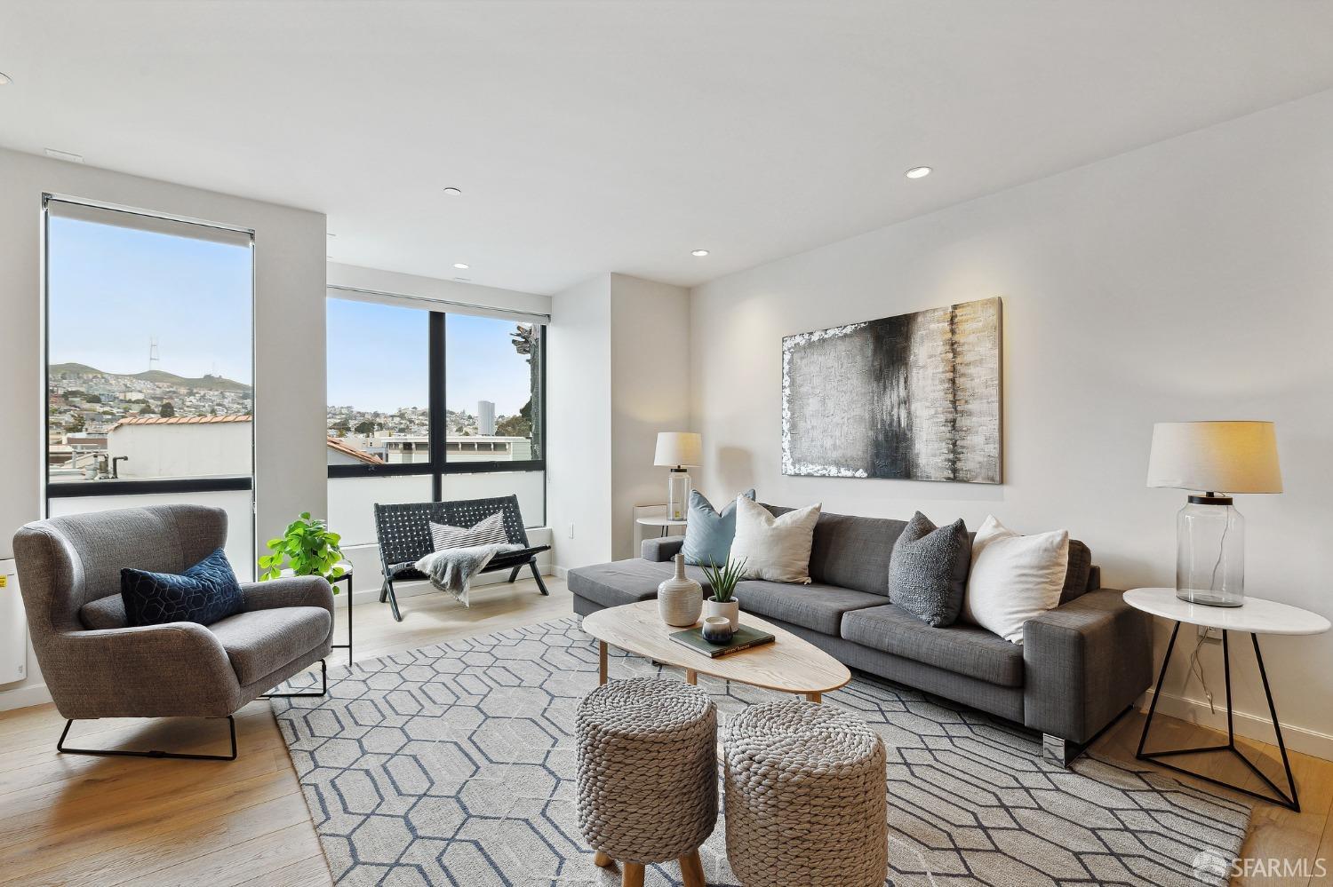 3310 Mission Street Unit: 4