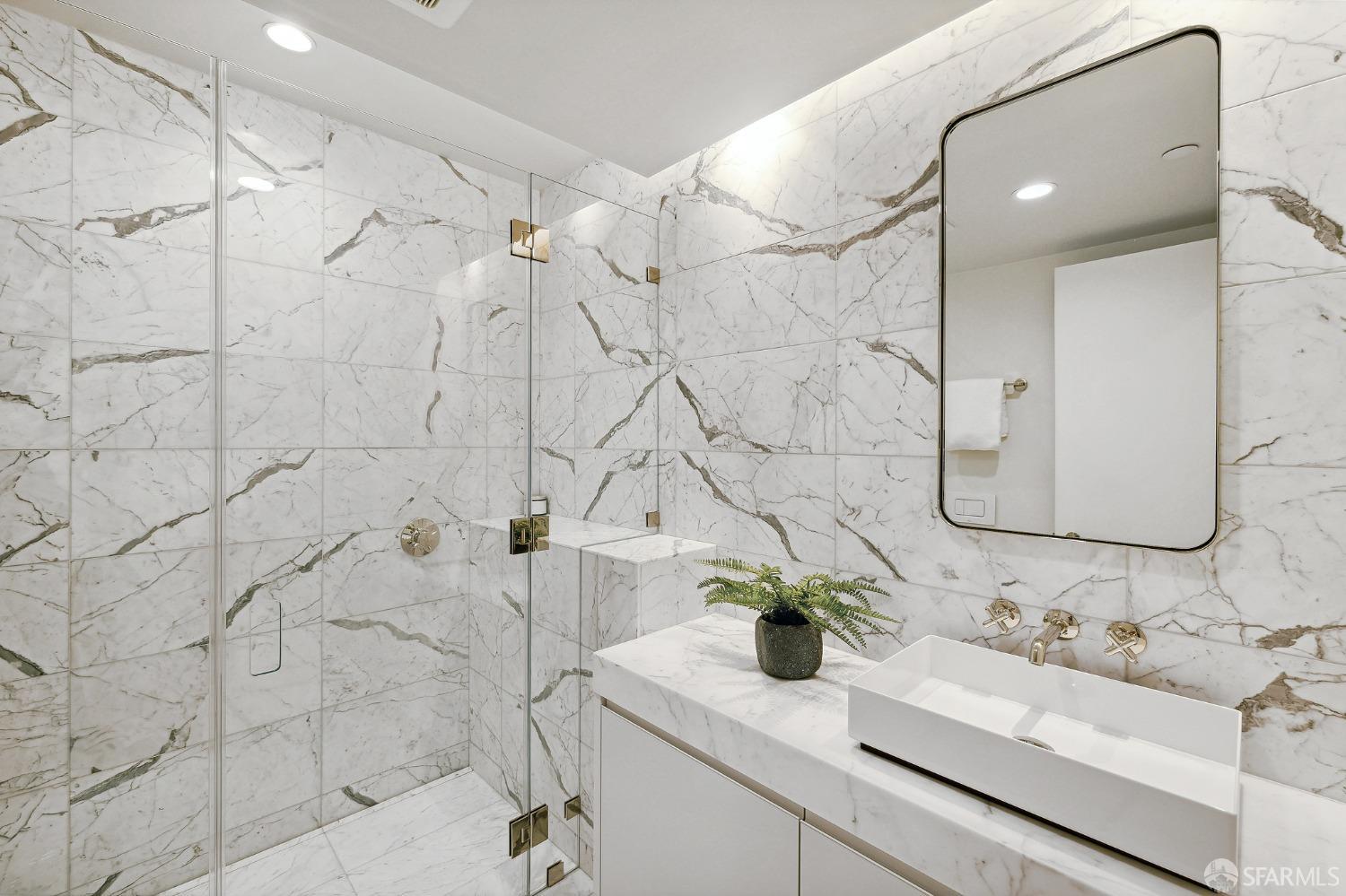 3310 Mission Street Unit: 4