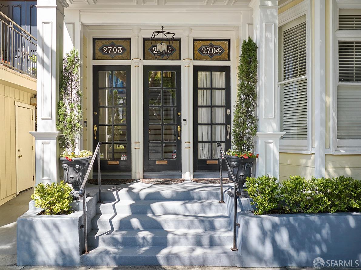 2708 Pine Street
