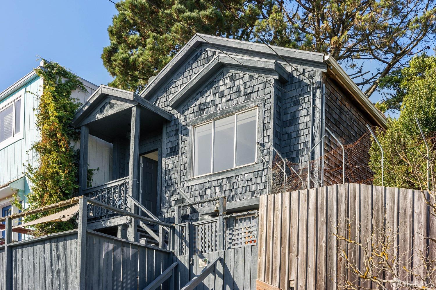 9 Powhattan Avenue