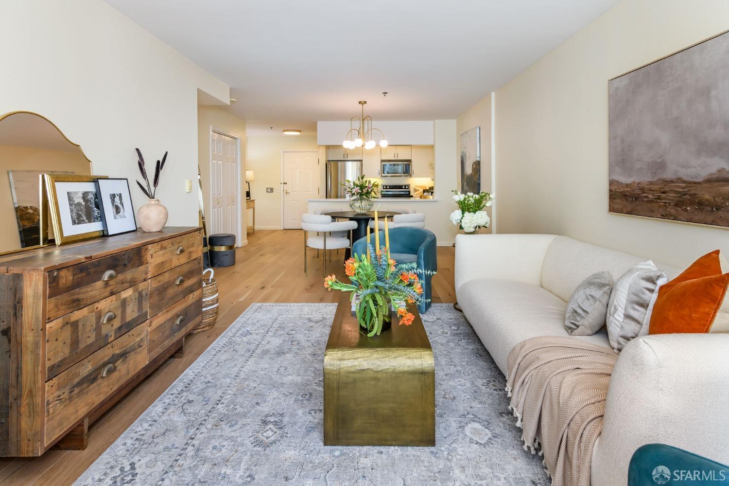 2075 Sutter Street Unit: 319