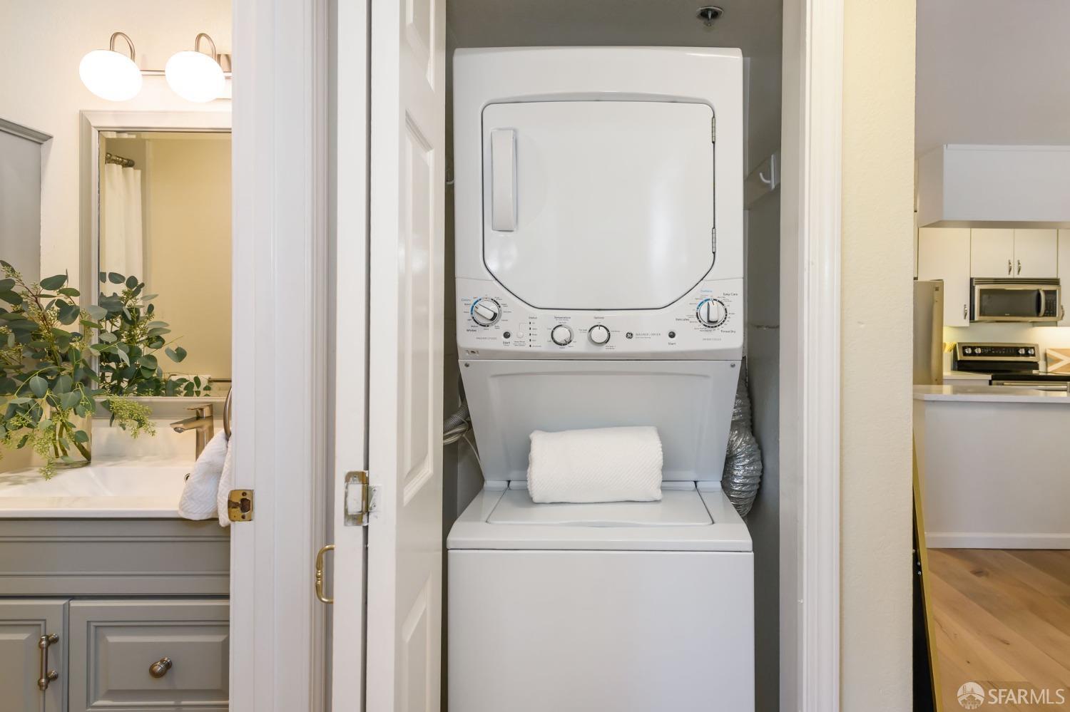 2075 Sutter Street Unit: 319