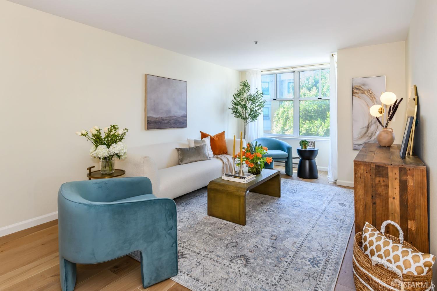 2075 Sutter Street Unit: 319