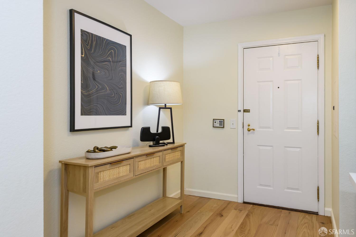 2075 Sutter Street Unit: 319