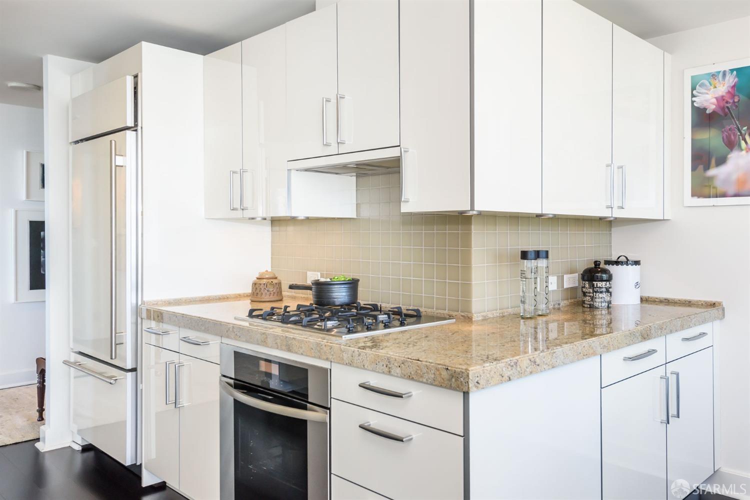 188 Minna Street Unit: 33E