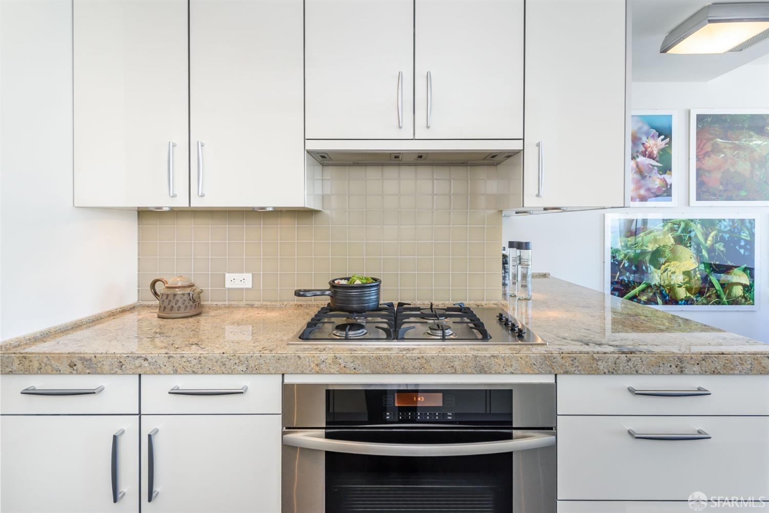 188 Minna Street Unit: 33E