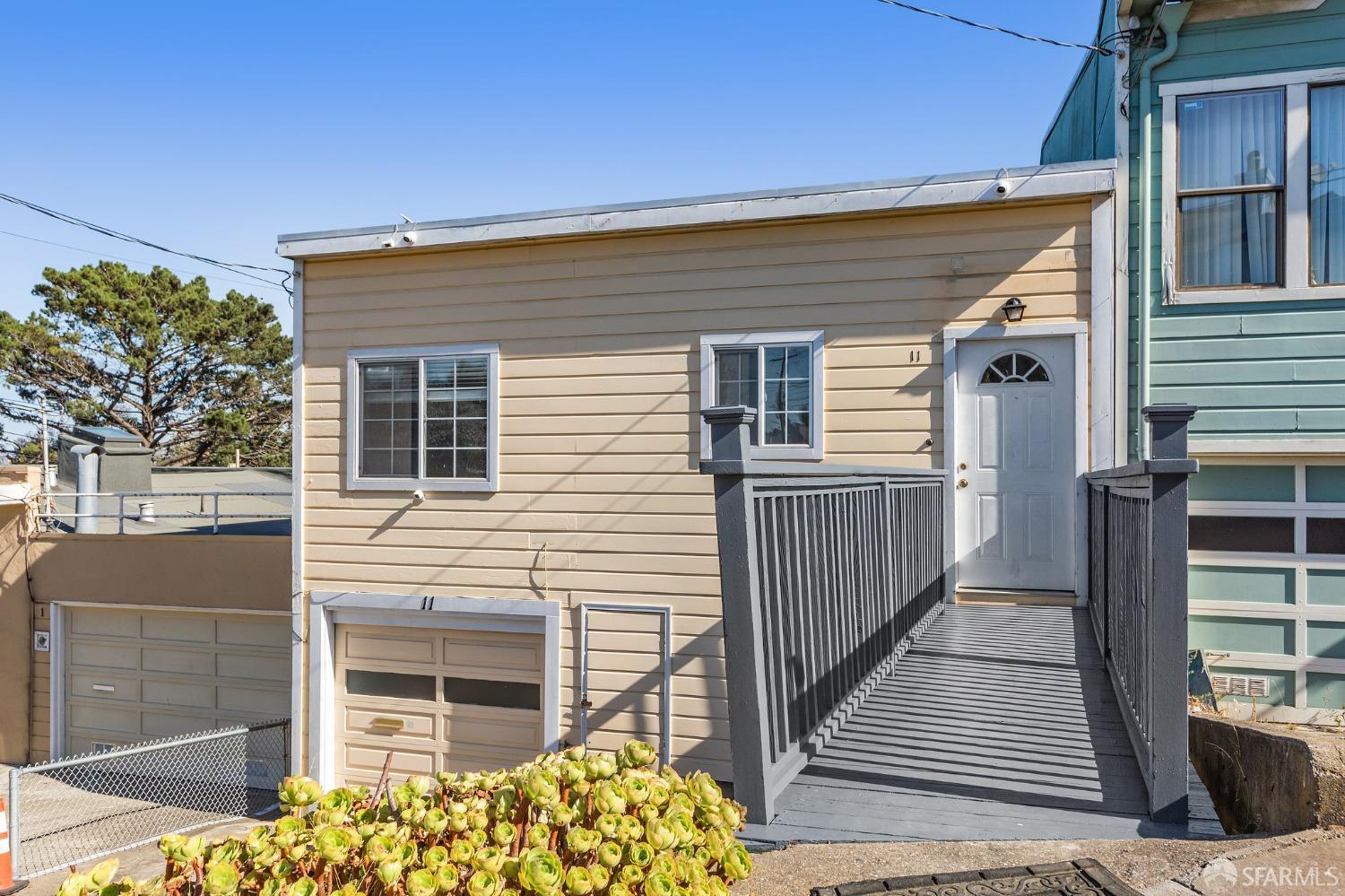 11 Gilroy Street
