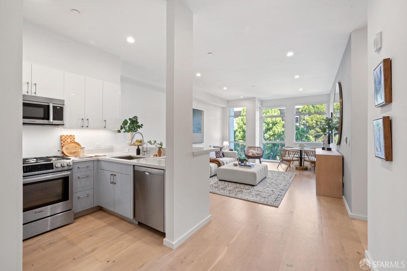 140 Pennsylvania Avenue Unit: 202