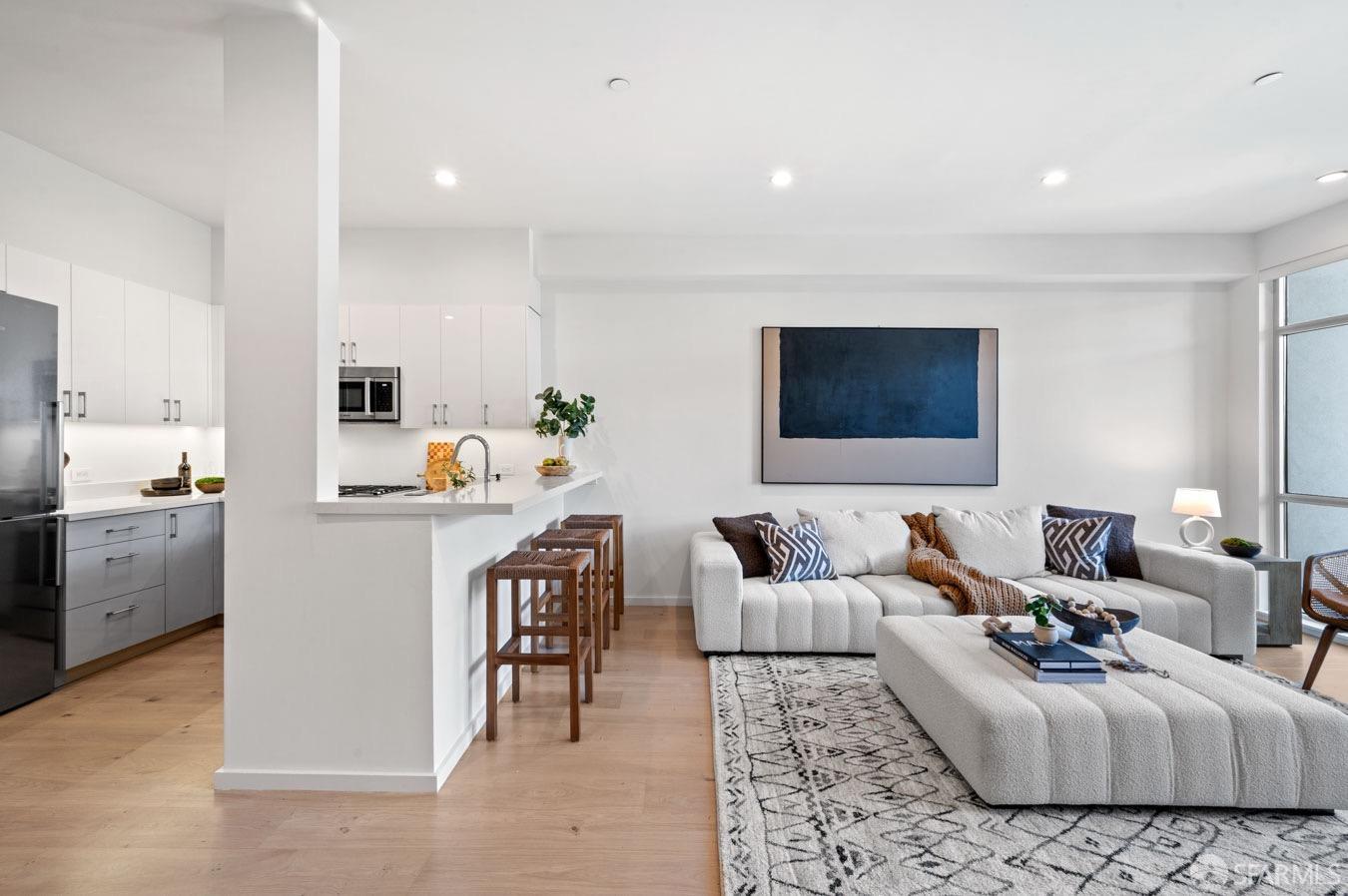 140 Pennsylvania Avenue Unit: 202