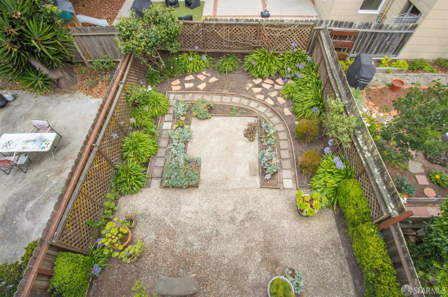 5520 California Street