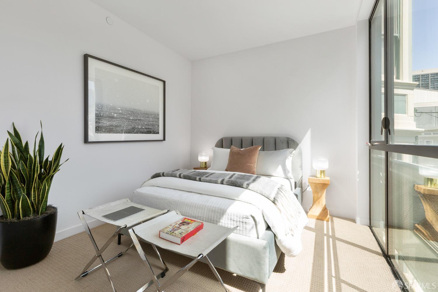 311 Grove Street Unit: 5