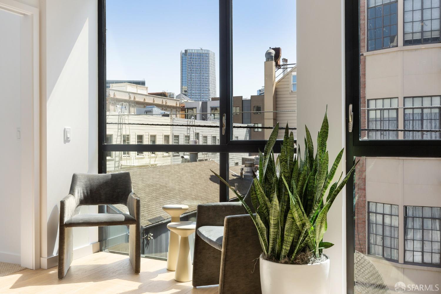 311 Grove Street Unit: 5