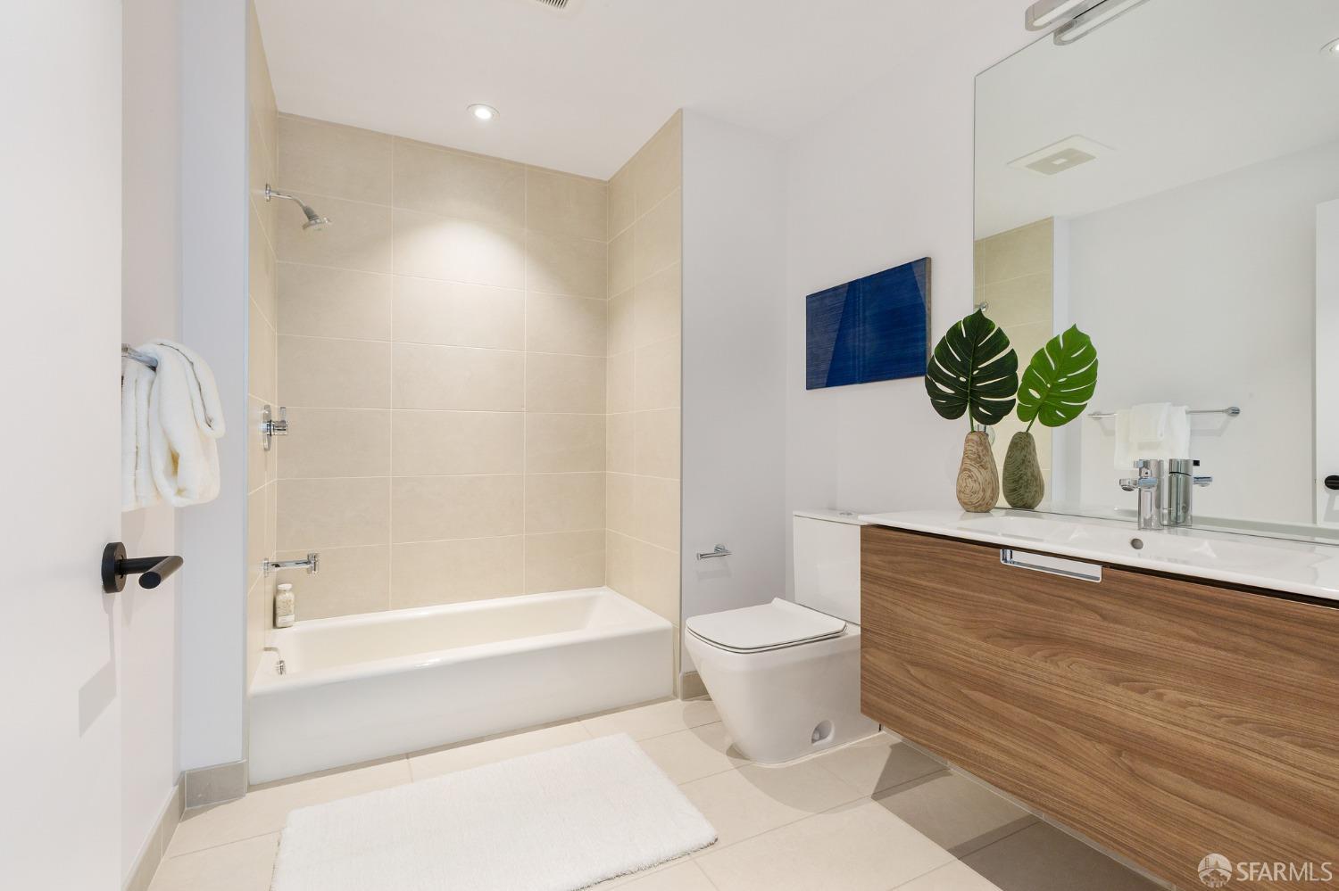 311 Grove Street Unit: 5