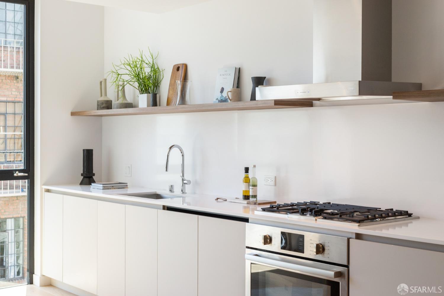 311 Grove Street Unit: 5