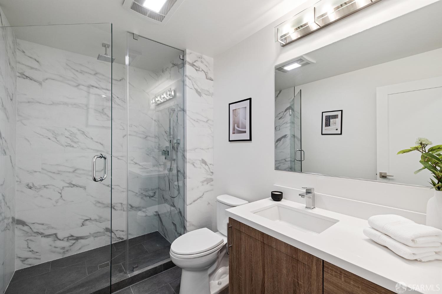 1624 Larkin Street Unit: 6