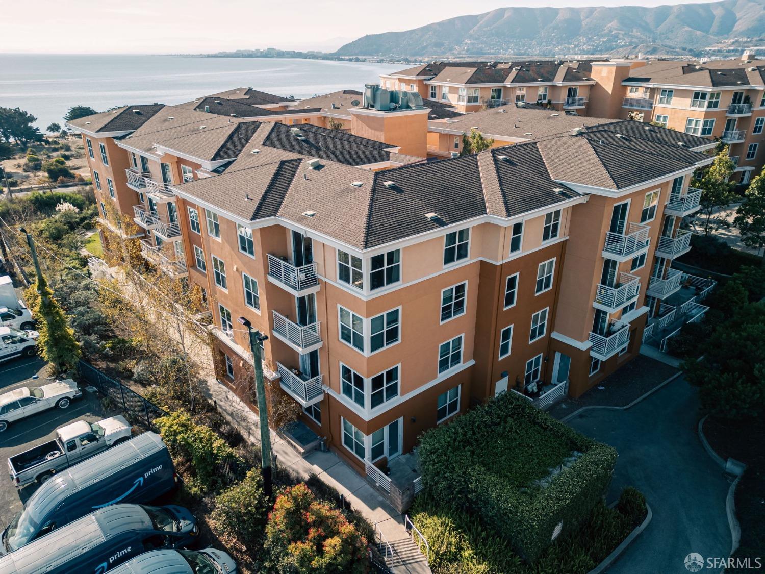 401 Crescent Court # 4104