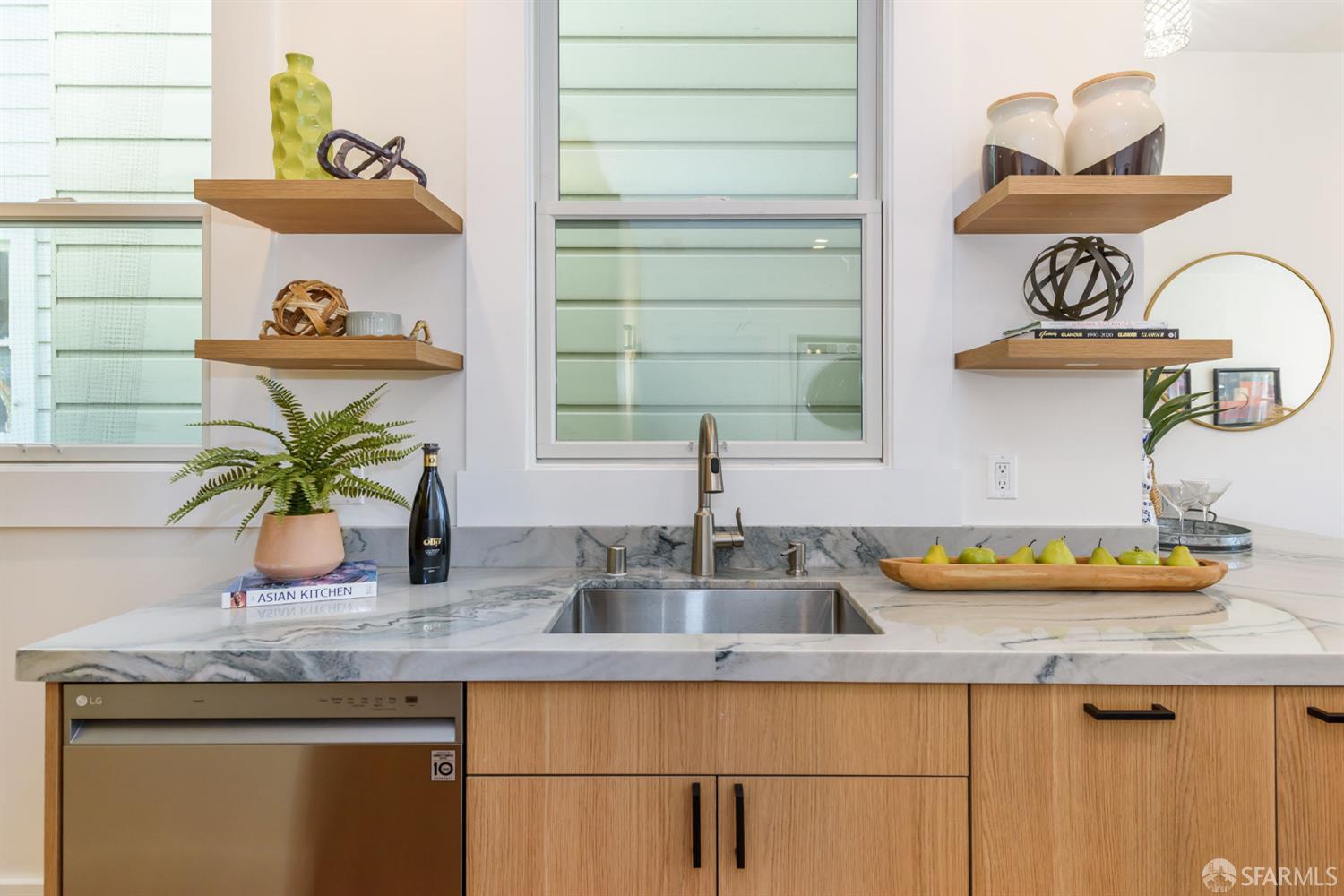 1100 Leavenworth Street Unit: 3