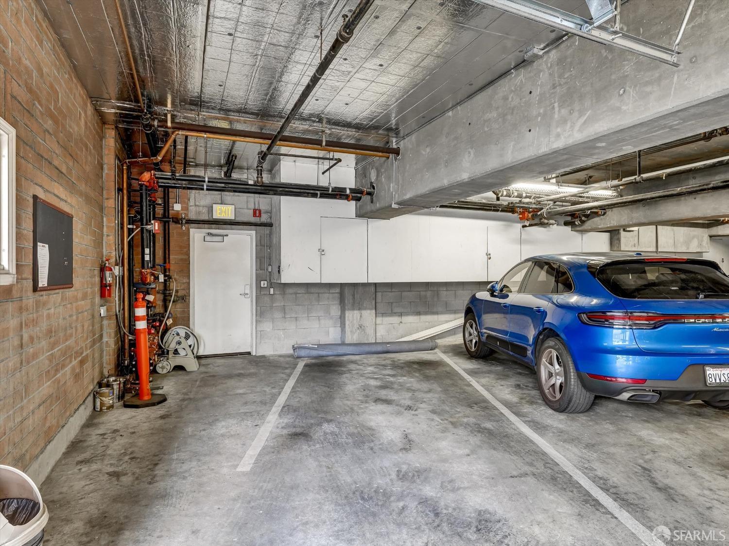 1921 Jefferson Street Unit: 305