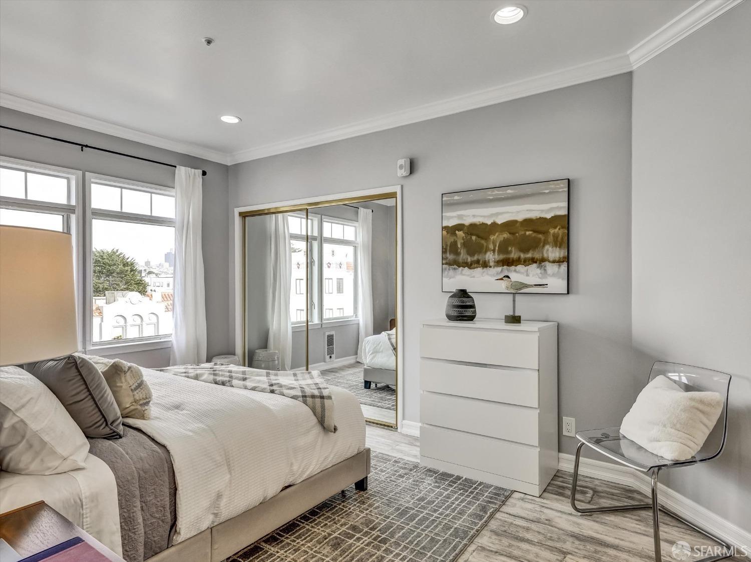 1921 Jefferson Street Unit: 305