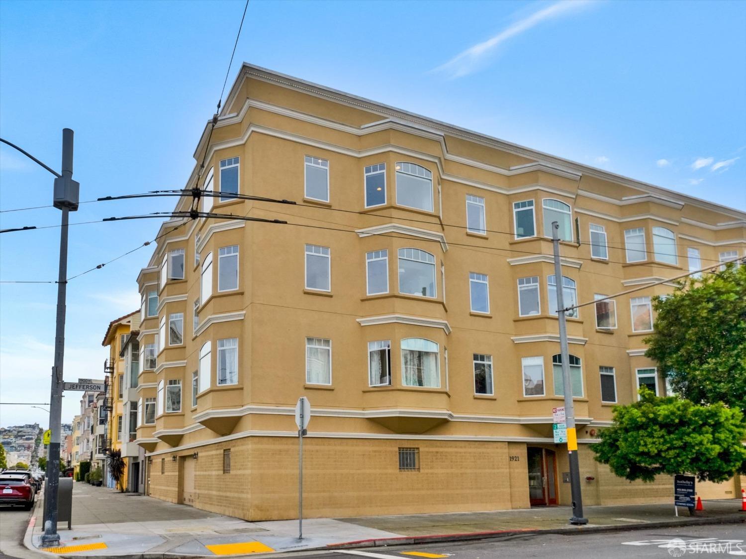 1921 Jefferson Street Unit: 305