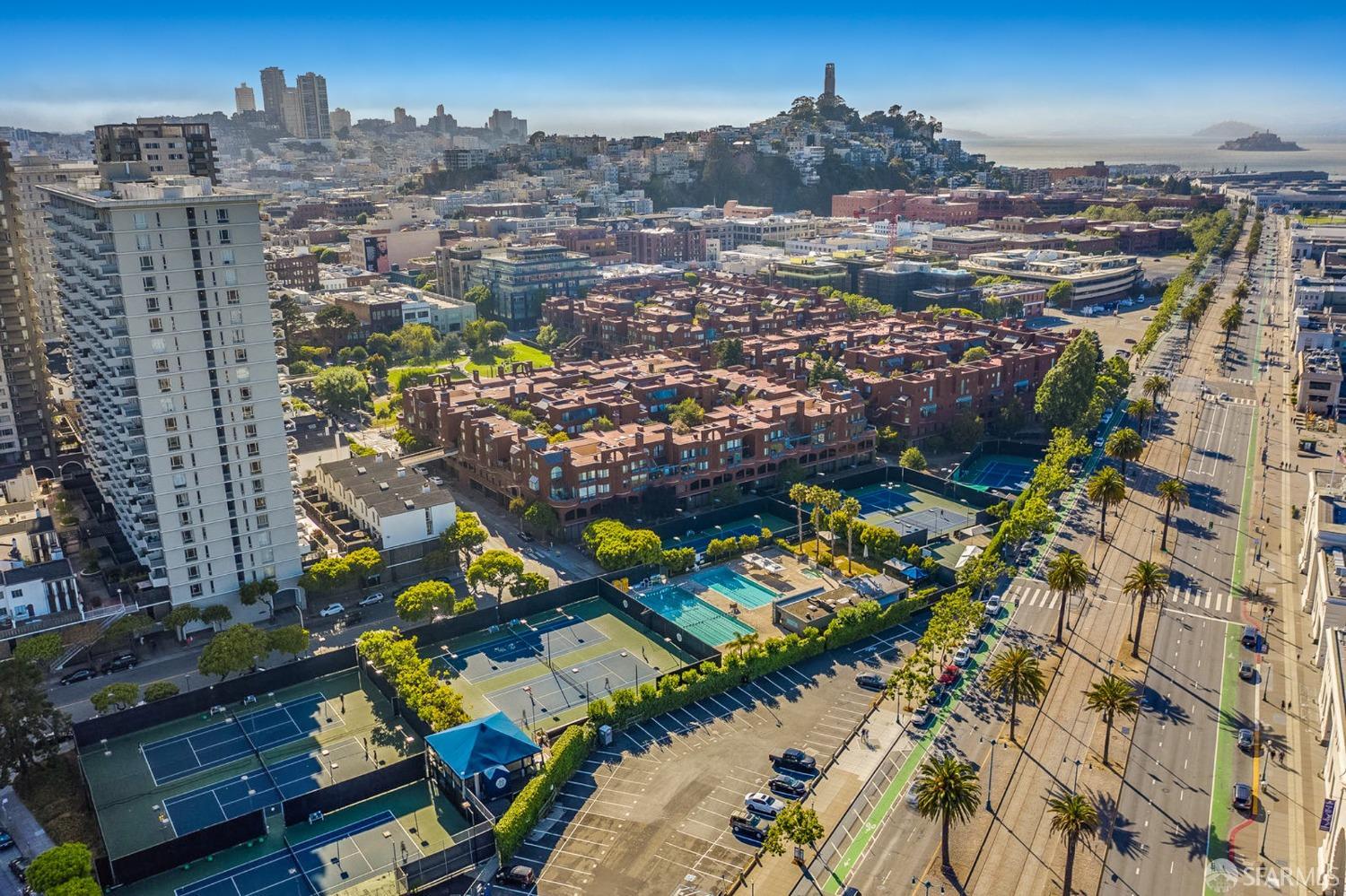 733 Front Street Unit: 605