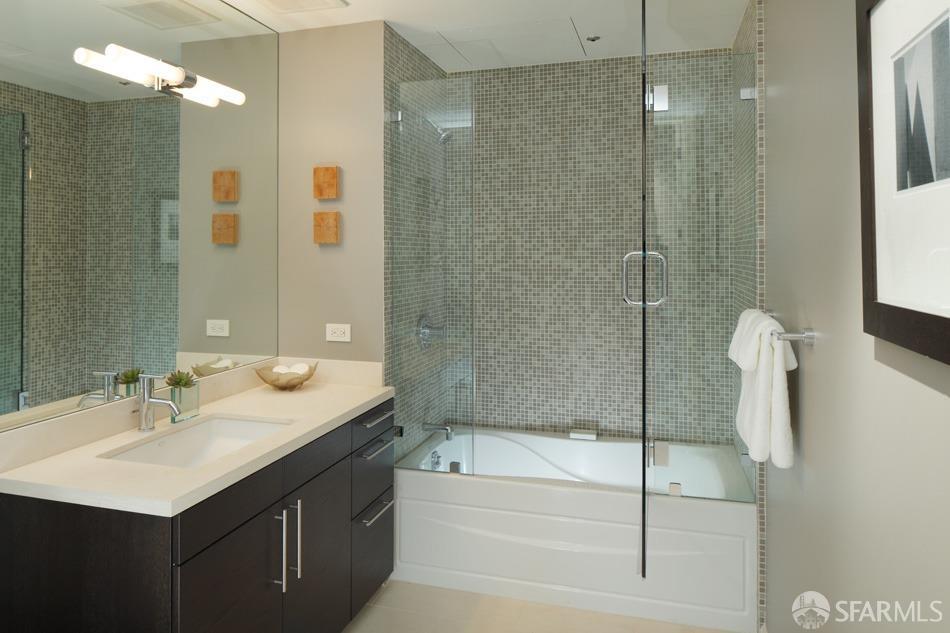 733 Front Street Unit: 605