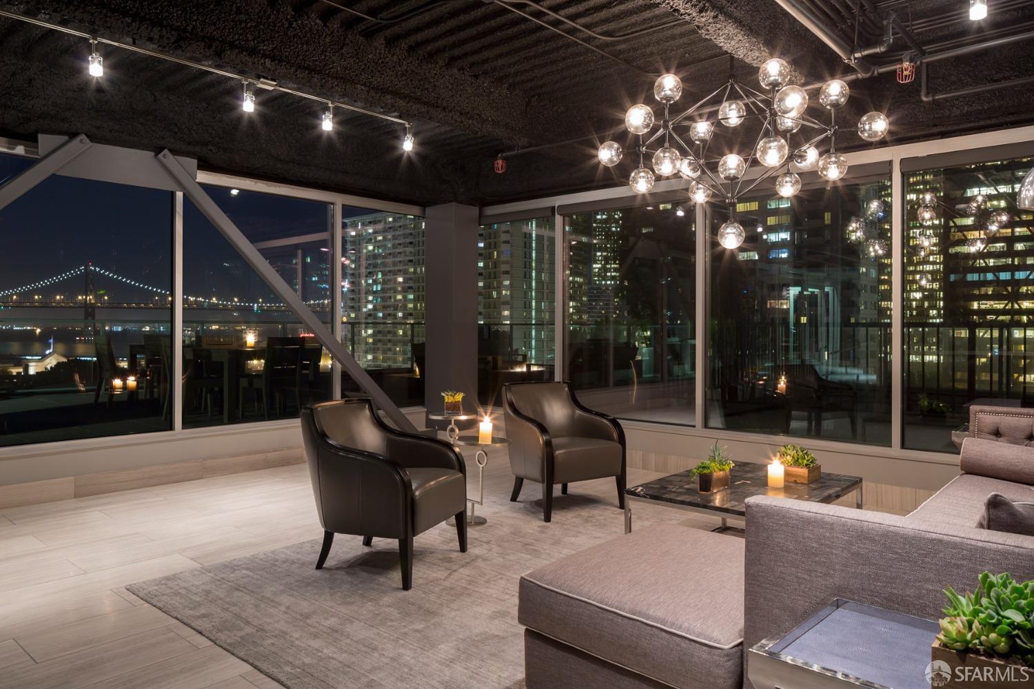 733 Front Street Unit: 605
