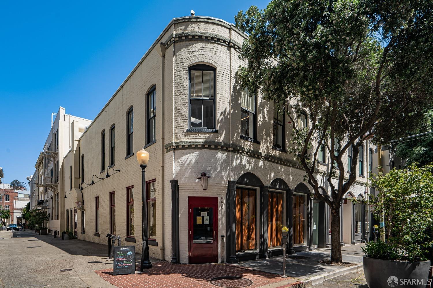 733 Front Street Unit: 605