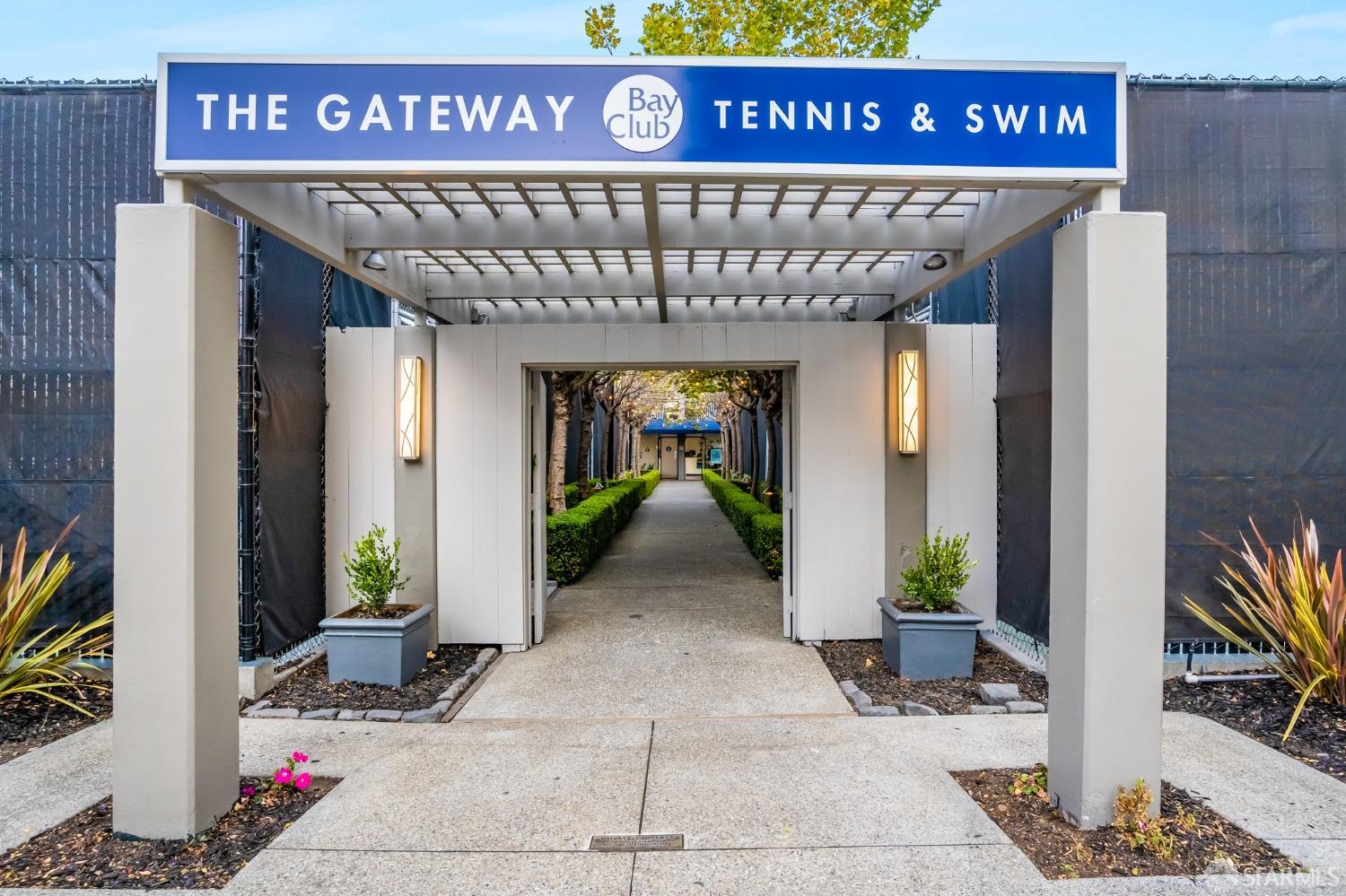 733 Front Street Unit: 605