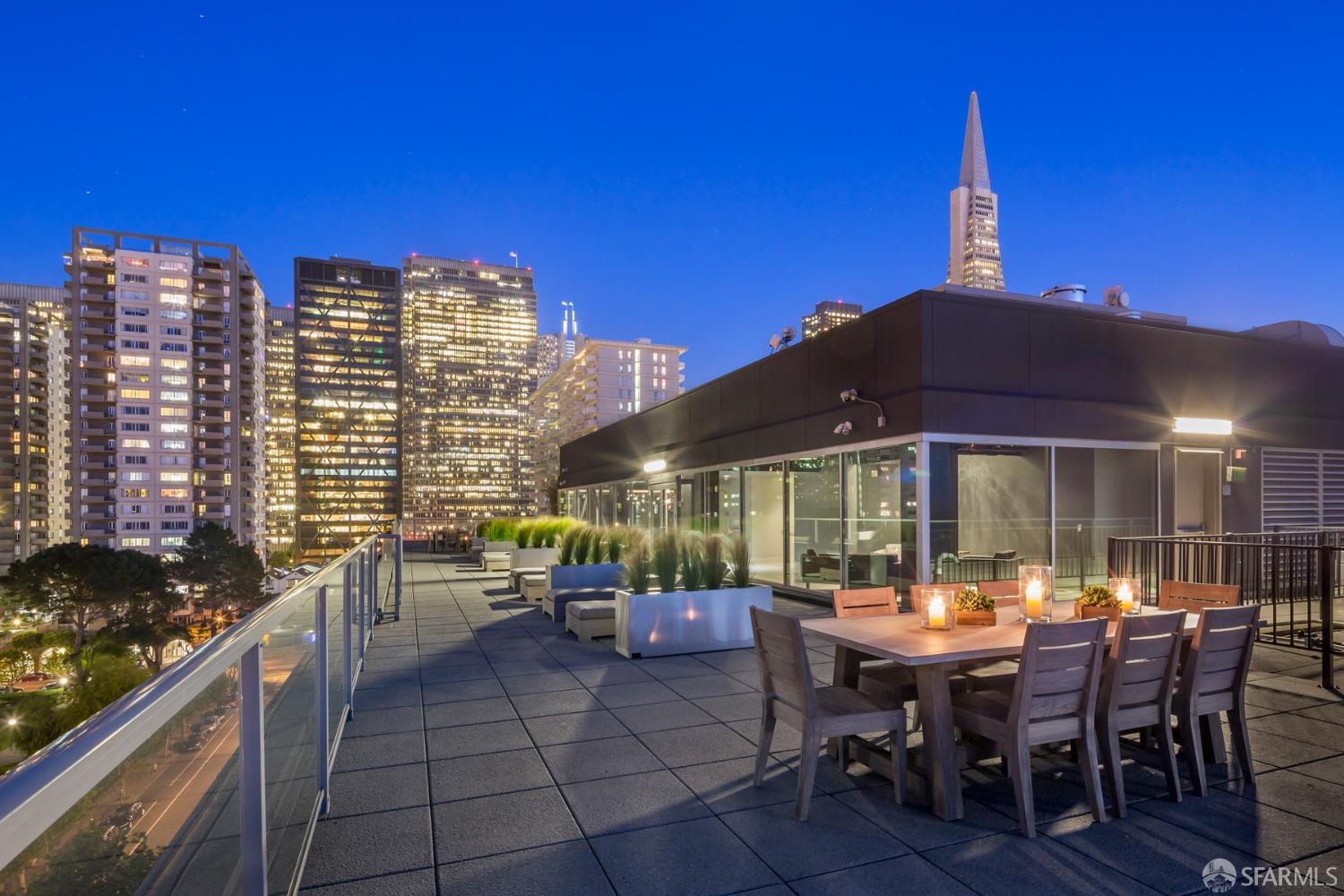 733 Front Street Unit: 605