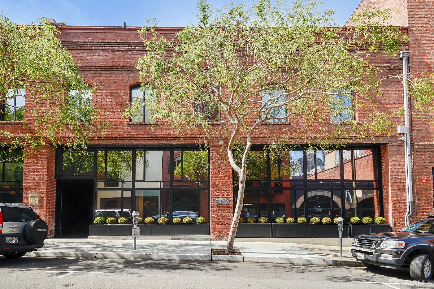 733 Front Street Unit: 605