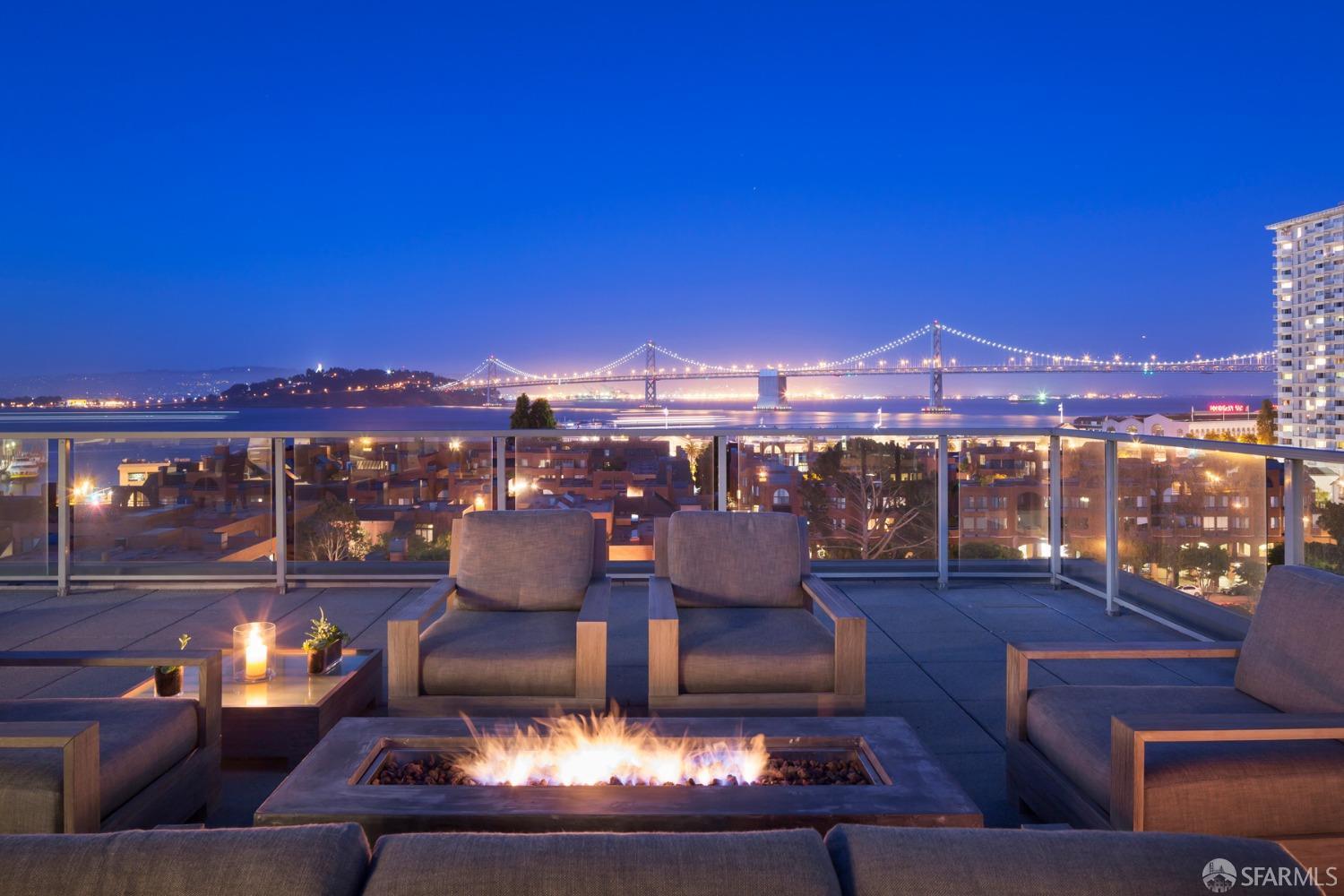 733 Front Street Unit: 605