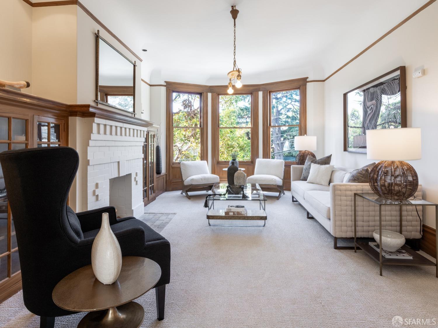 61 Fair Oaks Street