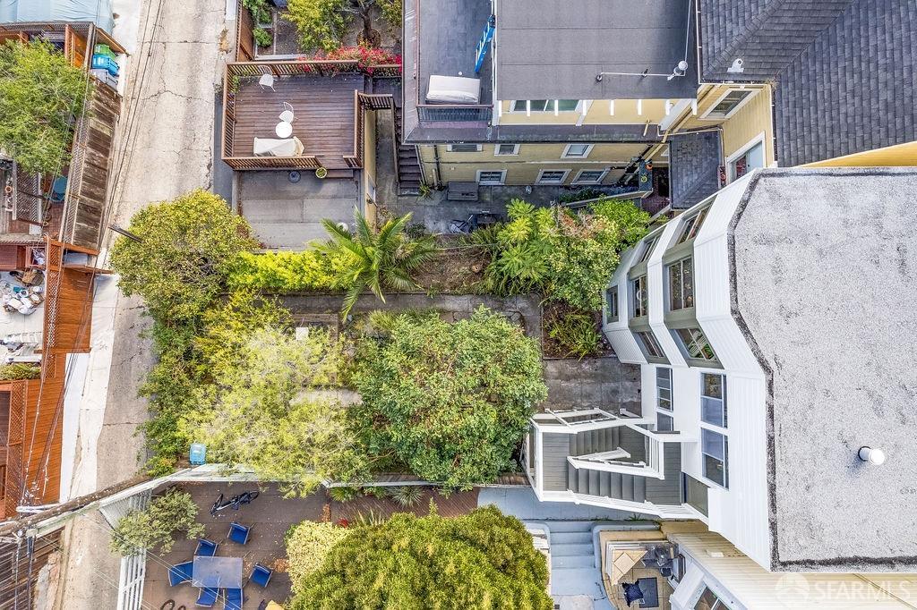 61 Fair Oaks Street