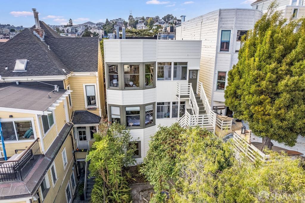 61 Fair Oaks Street