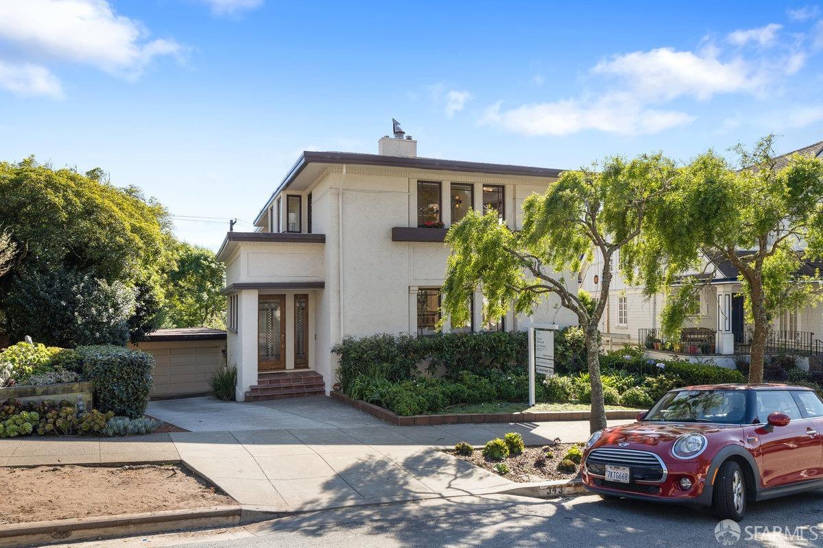 343 Castenada Avenue